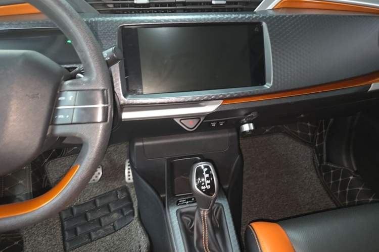 Used Geely Auto Vision X1 2017 1.3L Automatic Player Edition Audio And AC Panel
