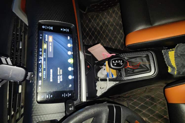 Used Geely Auto Vision X1 2017 1.3L Automatic Player Edition Audio And AC Panel