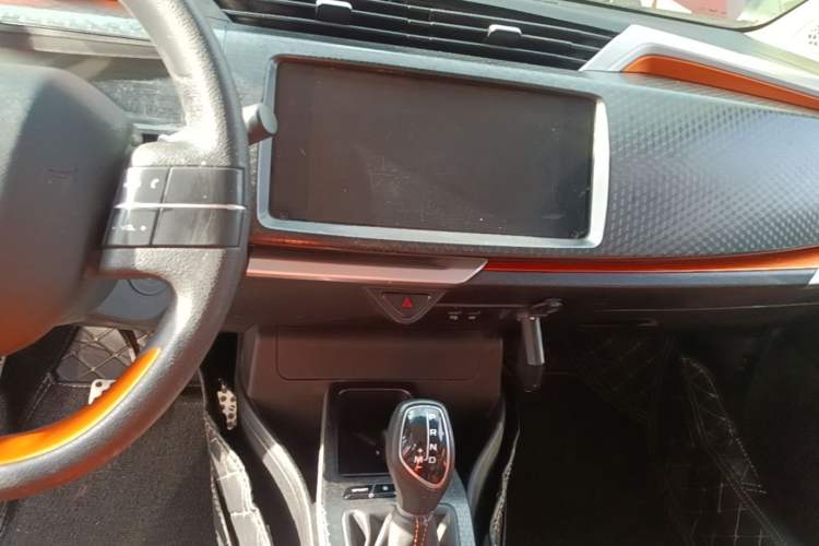 Used Geely Auto Vision X1 2017 1.3L Automatic Player Edition Audio And AC Panel
