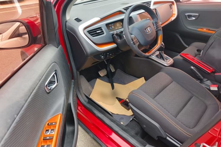 Used Geely Auto Vision X1 2017 1.3L Automatic Fun Edition Driver Seat