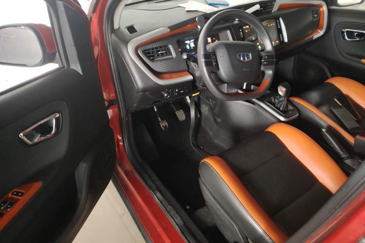 Used Geely Auto Vision X1 2017 1.3L Manual Frenzy Edition Driver Seat