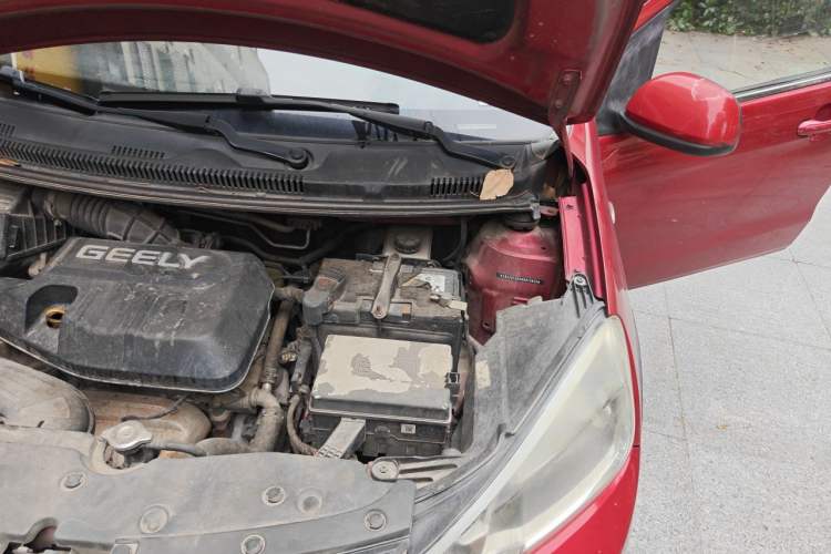 Used Geely Auto Vision X1 2017 1.3L Automatic Player Edition Engine Bay Left