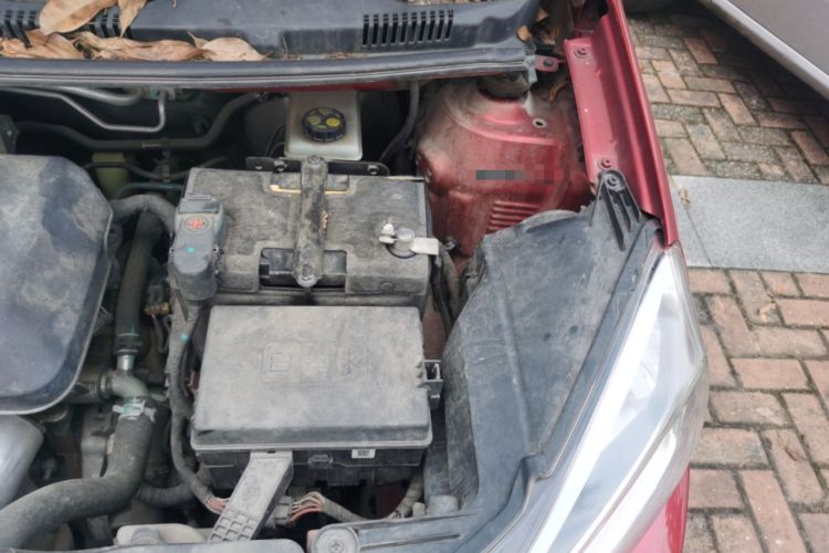 Used Geely Auto Vision X1 2017 1.3L Automatic Player Edition Engine Bay Left