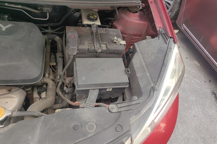 Used Geely Auto Vision X1 2017 1.3L Automatic Player Edition Engine Bay Left
