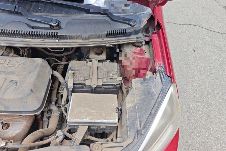 Used Geely Auto Vision X1 2017 1.3L Automatic Fun Edition Engine Bay Left
