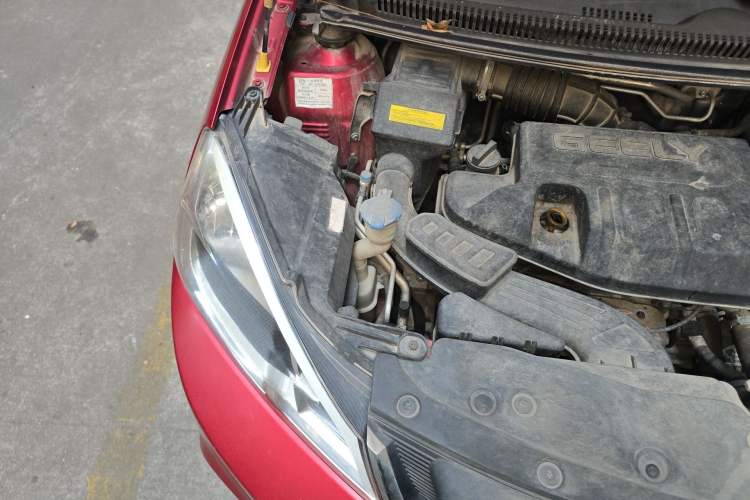 Used Geely Auto Vision X1 2017 1.3L Automatic Player Edition Engine Bay Right
