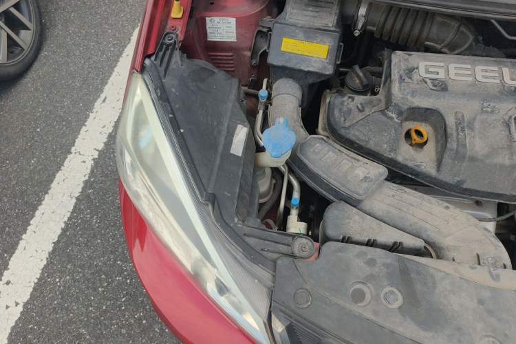 Used Geely Auto Vision X1 2017 1.3L Automatic Player Edition Engine Bay Right