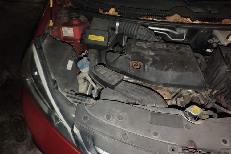 Used Geely Auto Vision X1 2017 1.3L Automatic Fun Edition Engine Bay Right