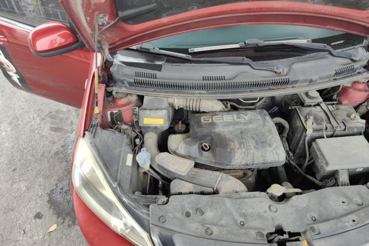 Used Geely Auto Vision X1 2017 1.3L Automatic Player Edition Engine Bay Right