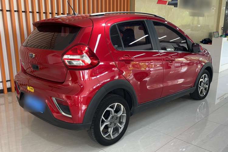 Used Geely Auto Vision X1 2017 1.3L Automatic Fun Edition Exterior 3