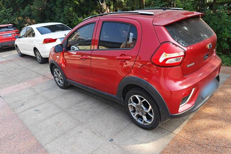 Used Geely Auto Vision X1 2017 1.3L Manual Frenzy Edition Exterior 3