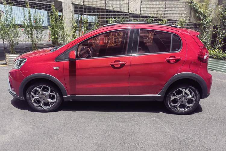 Used Geely Auto Vision X1 2017 1.3L Automatic Fun Edition Exterior 6