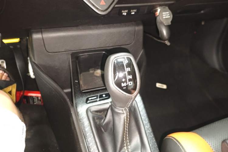 Used Geely Auto Vision X1 2017 1.3L Automatic Player Edition Gear Lever