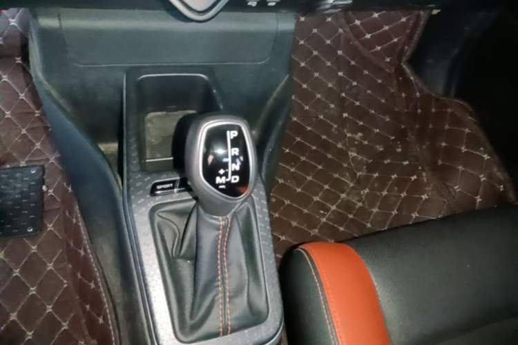 Used Geely Auto Vision X1 2017 1.3L Automatic Player Edition Gear Lever