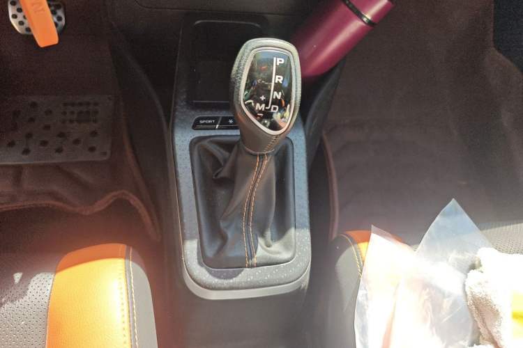 Used Geely Auto Vision X1 2017 1.3L Automatic Player Edition Gear Lever