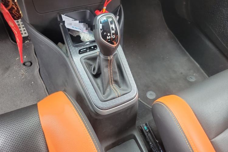 Used Geely Auto Vision X1 2017 1.3L Automatic Player Edition Gear Lever