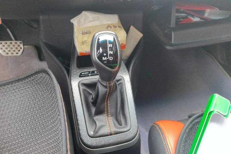 Used Geely Auto Vision X1 2017 1.3L Automatic Player Edition Gear Lever