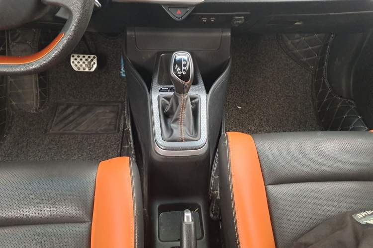 Used Geely Auto Vision X1 2017 1.3L Automatic Player Edition Gear Lever