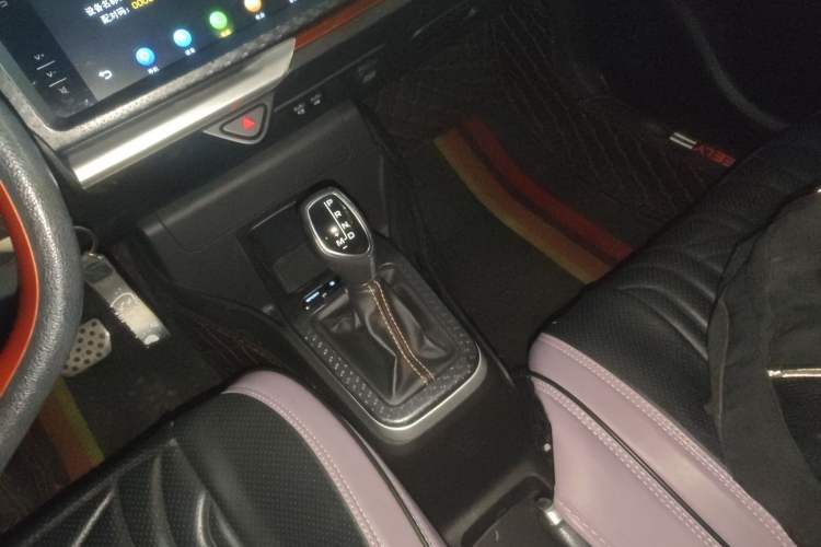 Used Geely Auto Vision X1 2017 1.3L Automatic Fun Edition Gear Lever