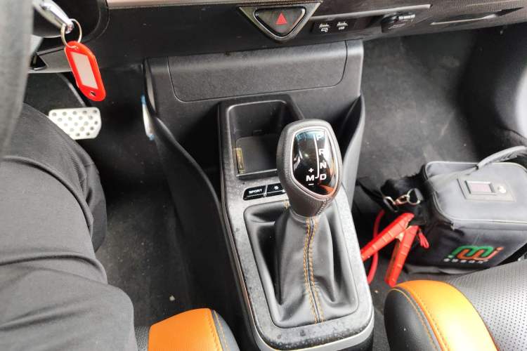 Used Geely Auto Vision X1 2017 1.3L Automatic Player Edition Gear Lever