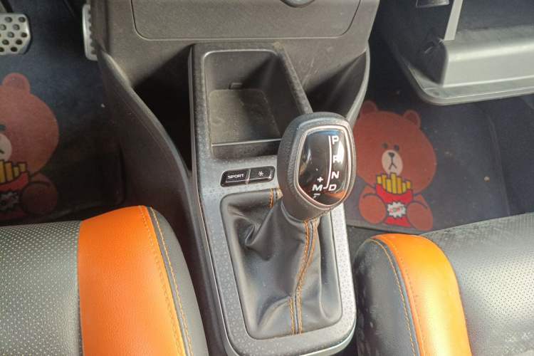Used Geely Auto Vision X1 2017 1.3L Automatic Player Edition Gear Lever