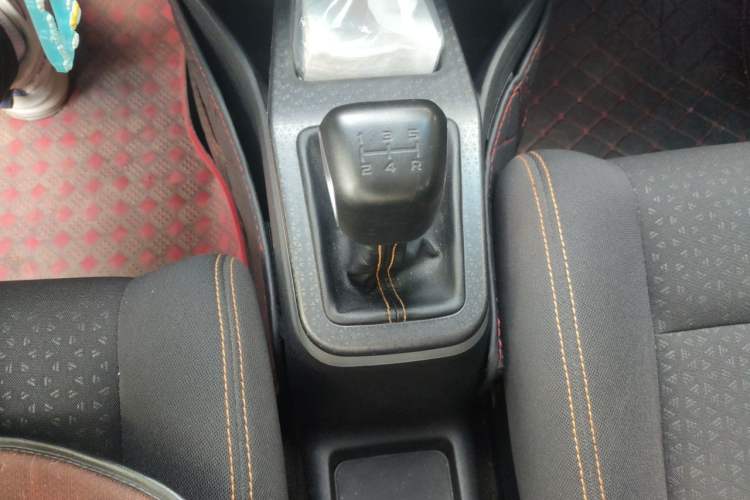 Used Geely Auto Vision X1 2017 1.3L Manual Frenzy Edition Gear Lever