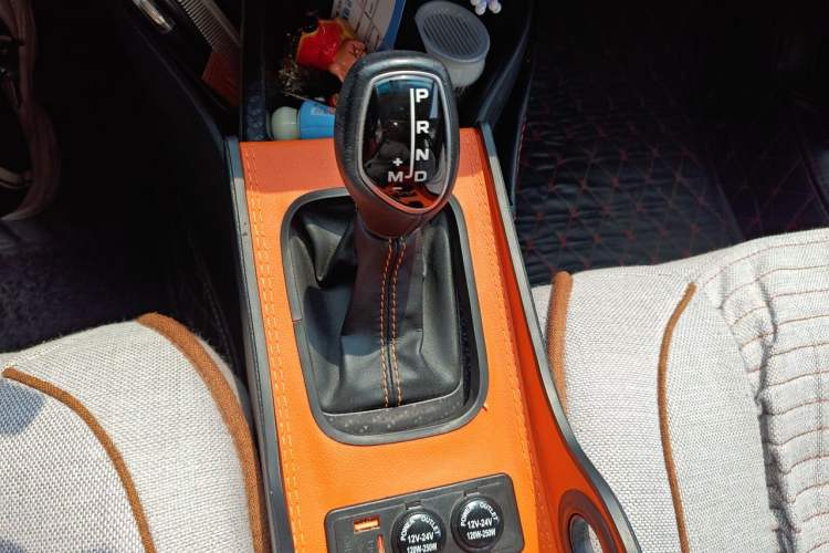 Used Geely Auto Vision X1 2017 1.3L Automatic Fun Edition Gear Lever