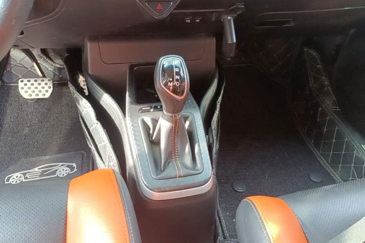 Used Geely Auto Vision X1 2017 1.3L Automatic Player Edition Gear Lever