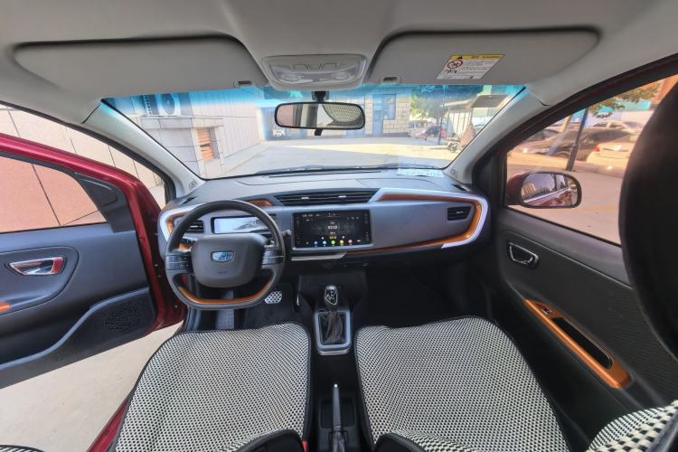 Used Geely Auto Vision X1 2017 1.3L Automatic Fun Edition Interior 1