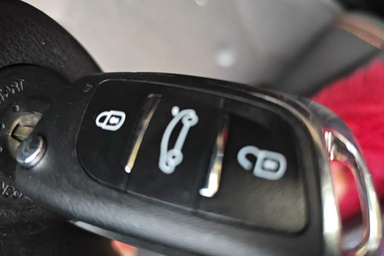Used Geely Auto Vision X1 2017 1.3L Manual Frenzy Edition Interior 1