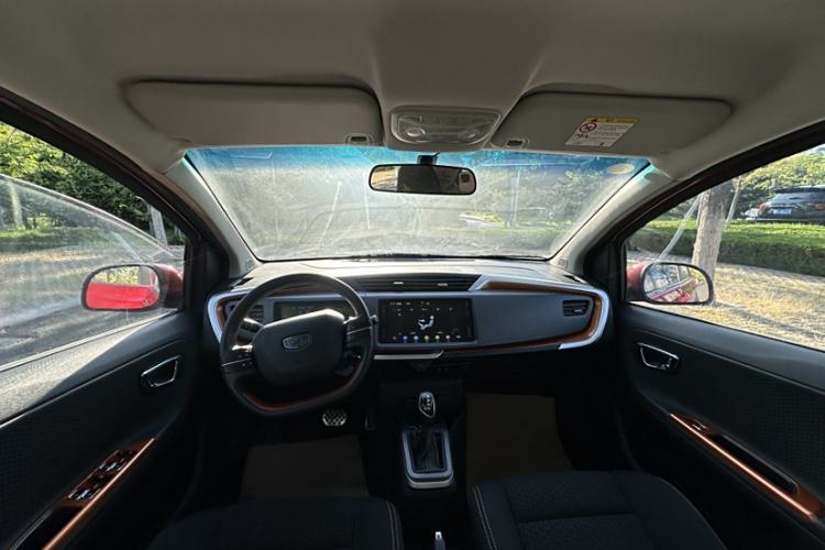 Used Geely Auto Vision X1 2017 1.3L Automatic Fun Edition Interior 1