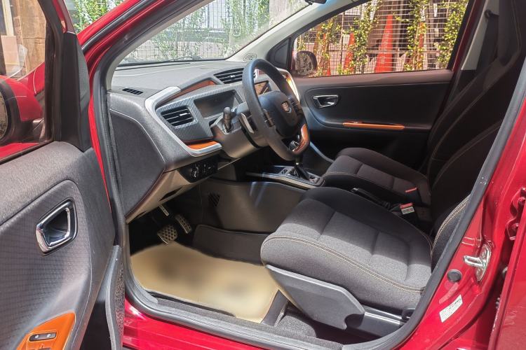 Used Geely Auto Vision X1 2017 1.3L Automatic Fun Edition Interior 2