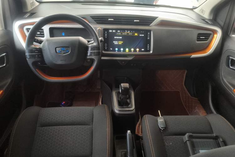Used Geely Auto Vision X1 2017 1.3L Manual Frenzy Edition Interior 2