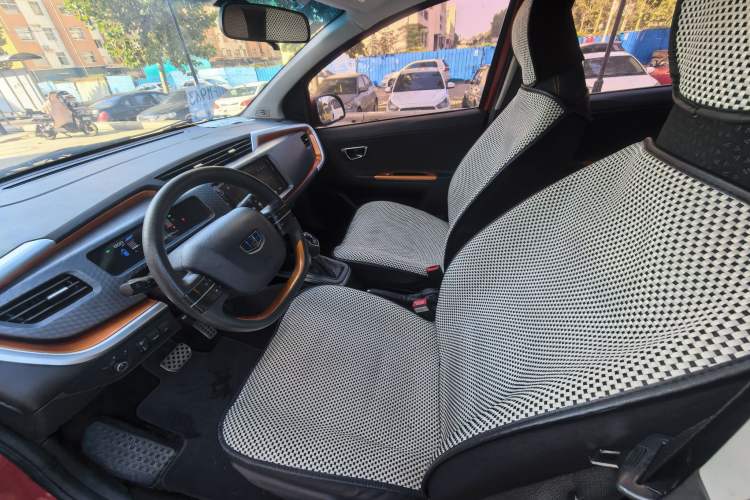 Used Geely Auto Vision X1 2017 1.3L Automatic Fun Edition Interior 2