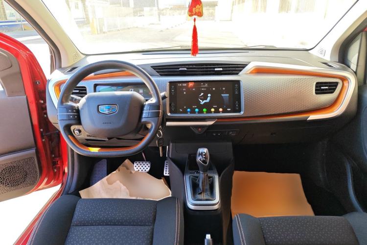 Used Geely Auto Vision X1 2017 1.3L Automatic Fun Edition Interior 2