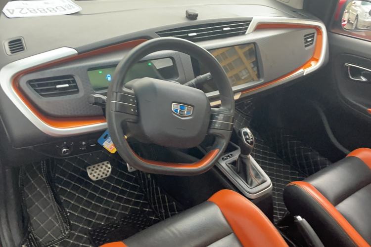 Used Geely Auto Vision X1 2017 1.3L Automatic Player Edition Interior 3