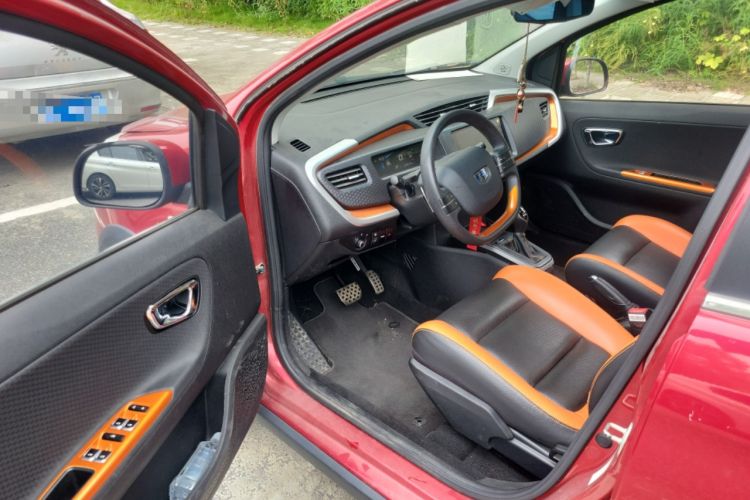 Used Geely Auto Vision X1 2017 1.3L Automatic Player Edition Interior 3