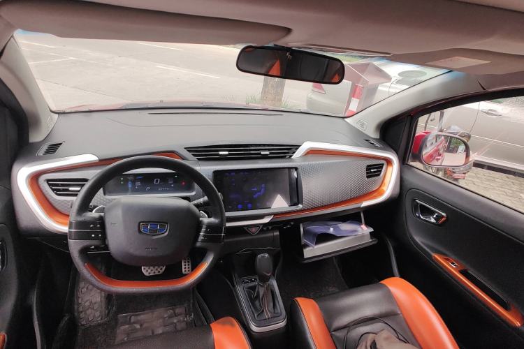 Used Geely Auto Vision X1 2017 1.3L Automatic Player Edition Interior 3