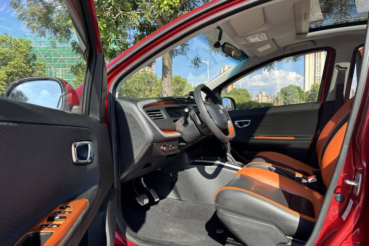 Used Geely Auto Vision X1 2017 1.3L Automatic Player Edition Interior 4