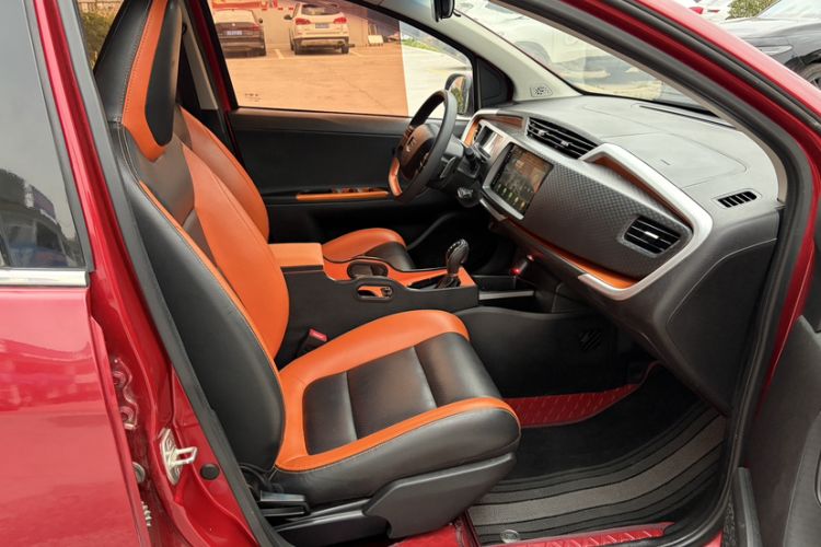 Used Geely Auto Vision X1 2017 1.3L Automatic Fun Edition Interior 4
