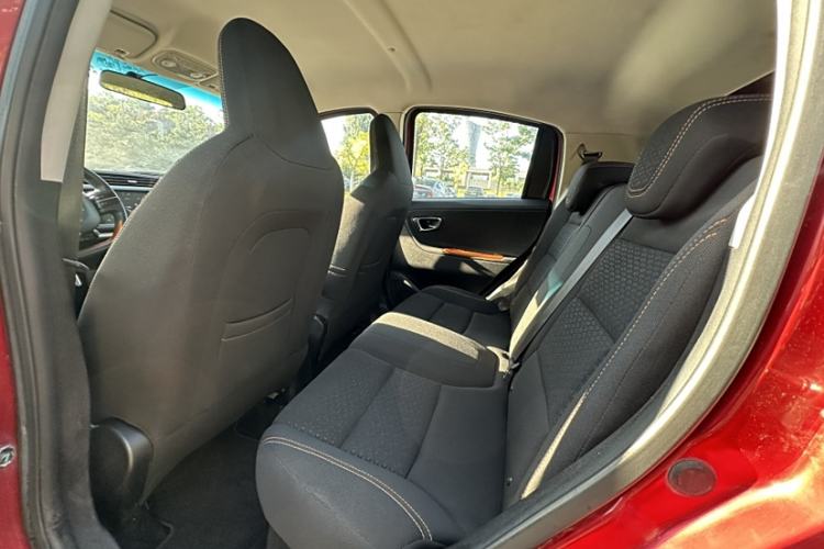 Used Geely Auto Vision X1 2017 1.3L Automatic Fun Edition Interior 5