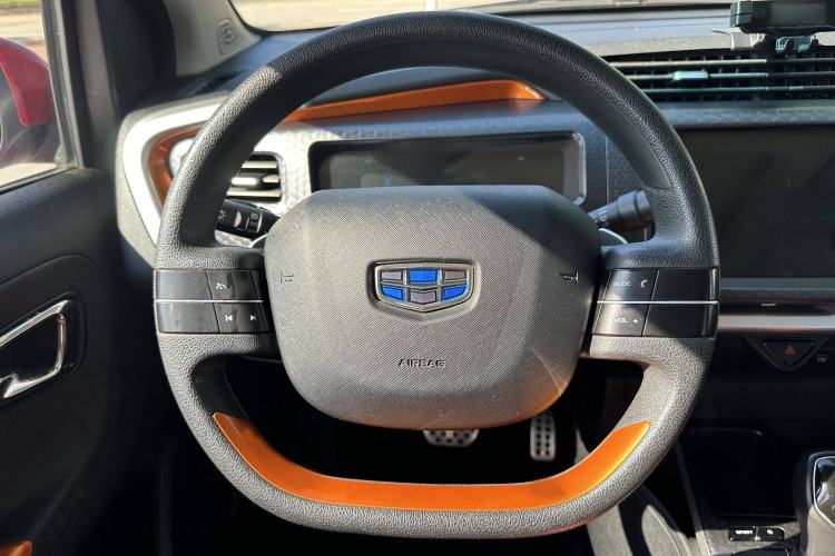 Used Geely Auto Vision X1 2017 1.3L Automatic Player Edition Interior 6