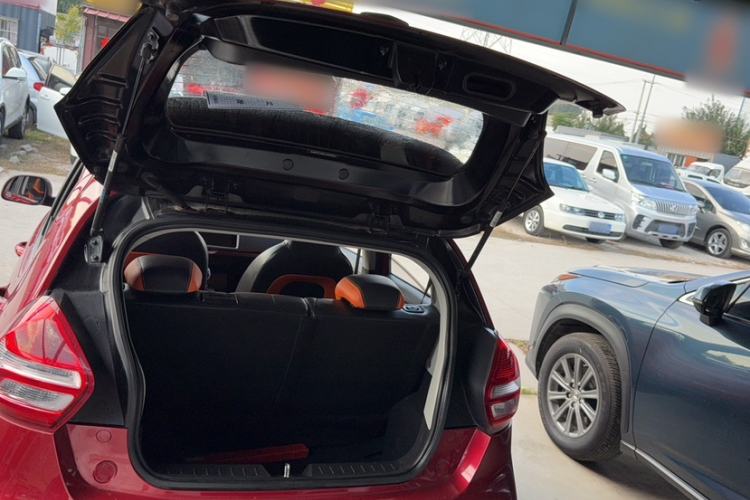 Used Geely Auto Vision X1 2017 1.3L Automatic Player Edition Interior 7