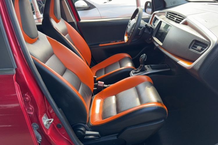 Used Geely Auto Vision X1 2017 1.3L Automatic Player Edition Interior 9