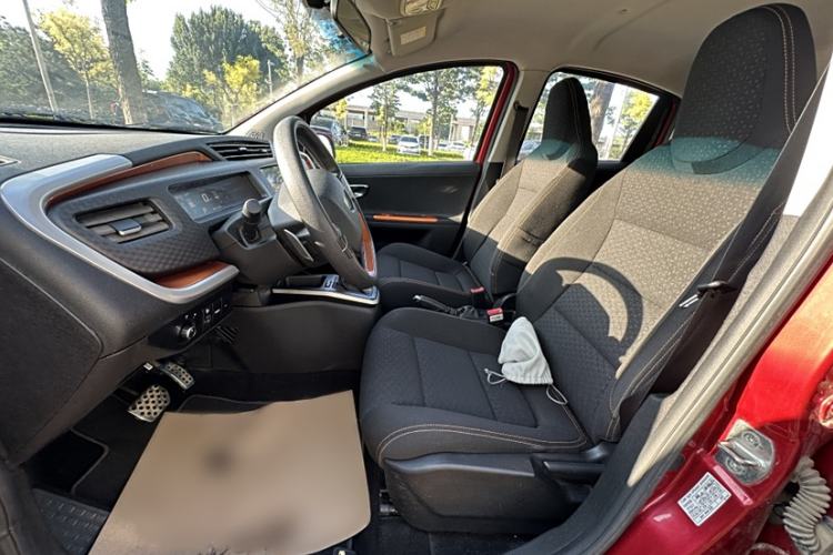 Used Geely Auto Vision X1 2017 1.3L Automatic Fun Edition Interior 9