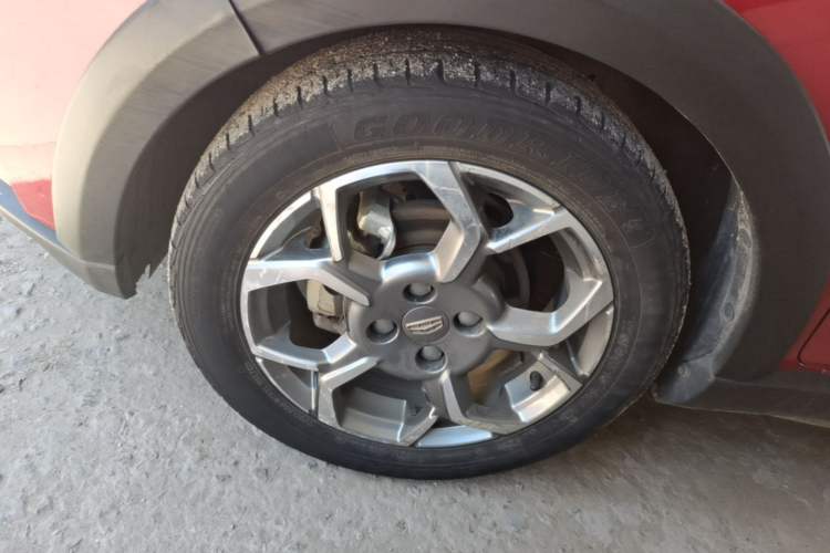 Used Geely Auto Vision X1 2017 1.3L Automatic Player Edition Left Front Wheel Hub