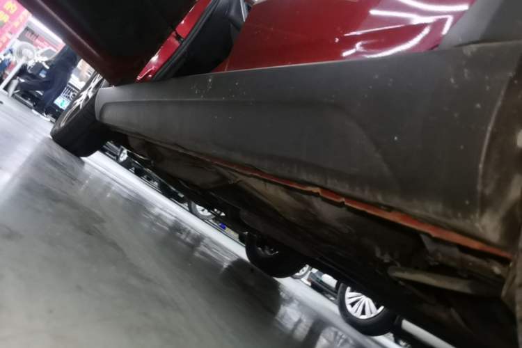 Used Geely Auto Vision X1 2017 1.3L Automatic Player Edition Left Side Sill