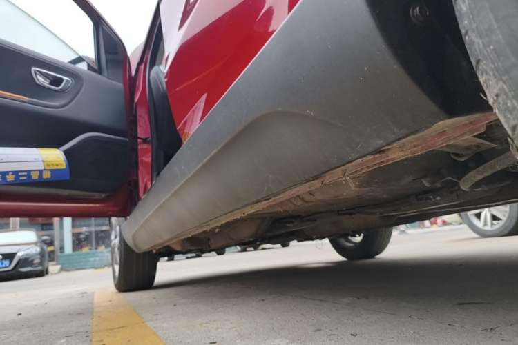 Used Geely Auto Vision X1 2017 1.3L Automatic Player Edition Left Side Sill