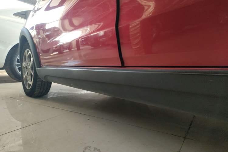 Used Geely Auto Vision X1 2017 1.3L Automatic Fun Edition Left Side Sill