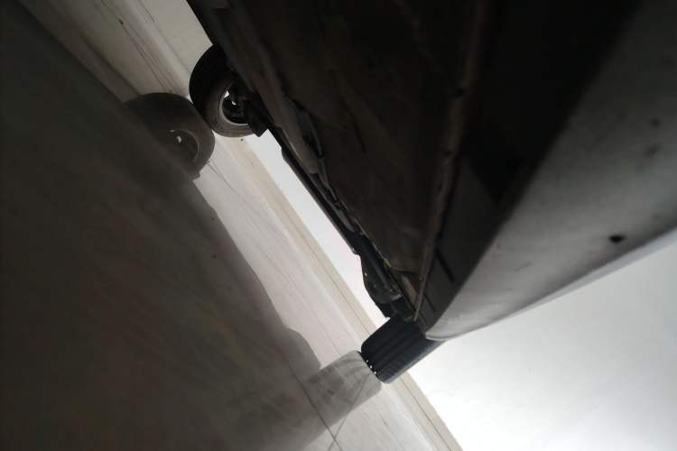 Used Geely Auto Vision X1 2017 1.3L Manual Frenzy Edition Left Side Sill
